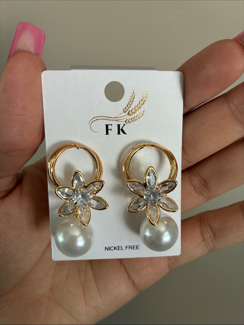 2/$25🎀 Gold Floral Pearl Drop Earrings